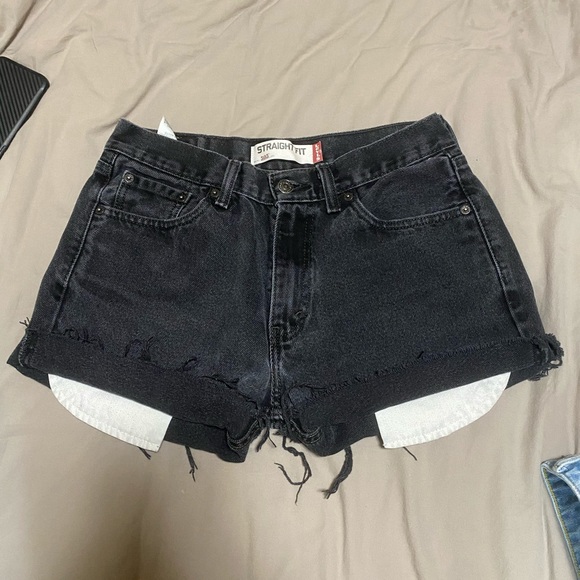 Levi’s Shorts - Picture 1 of 2